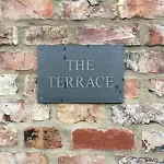 The Terrace - Beautiful 1-bed With Roof Terrace Pass The Keys *