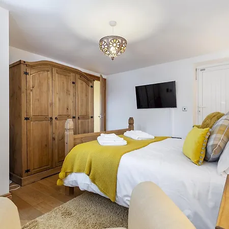 The Terrace - Beautiful 1-bed With Roof Terrace Pass The Keys