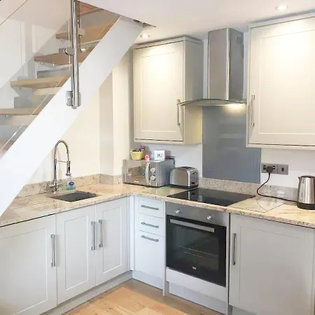 Apartment The Terrace - Beautiful 1-bed With Roof Terrace Pass The Keys