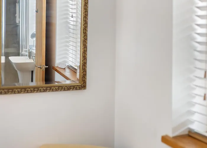 The Terrace - Beautiful 1-bed With Roof Terrace Pass The Keys Apartment *