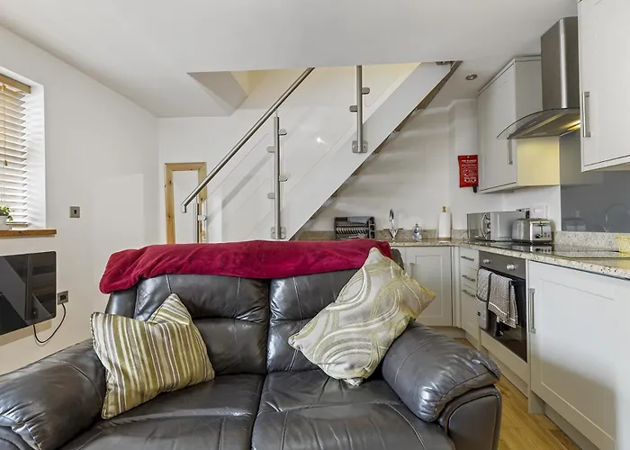 The Terrace - Beautiful 1-bed With Roof Terrace Pass The Keys